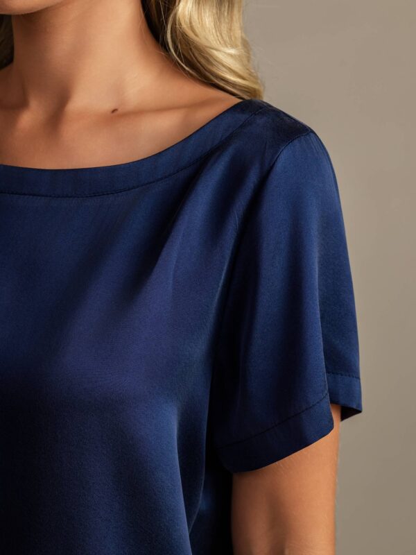 mulberry Silk 19Momme Women's Short Sleeve Round Collar Pajamas Set with Side Pocket Design - Image 5