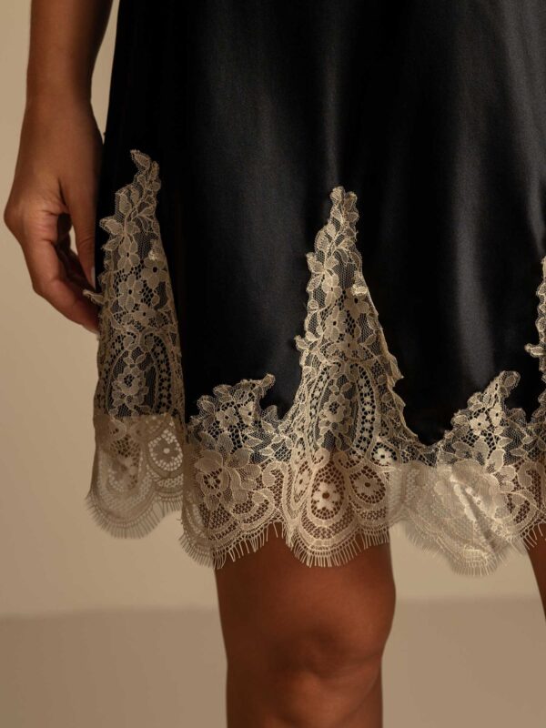 Women's mulberry Silk Spaghetti strap V-neck Short Nightgown with lace - Image 9