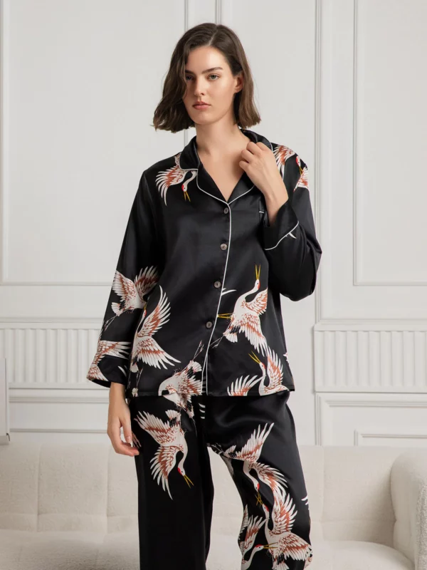 100% mulberry silk Women's Long Crane Print silk Pajamas Set with outlines silhouette - Image 4