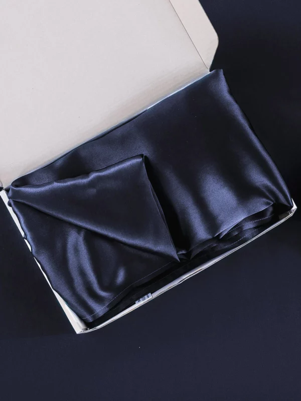 30Momme Luxurious 100% mulberry Silk Pillowcase - Envelope - Image 3