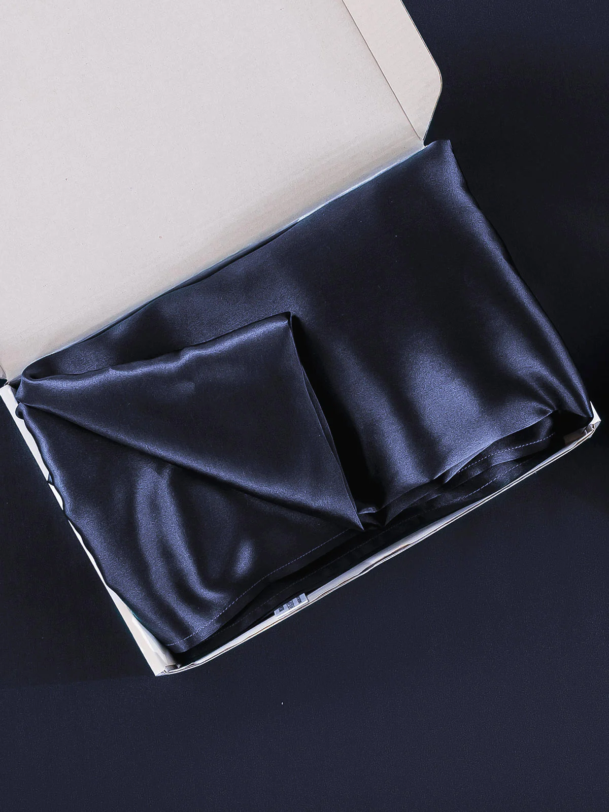 30Momme Luxurious 100% mulberry Silk Pillowcase - Envelope - Image 3